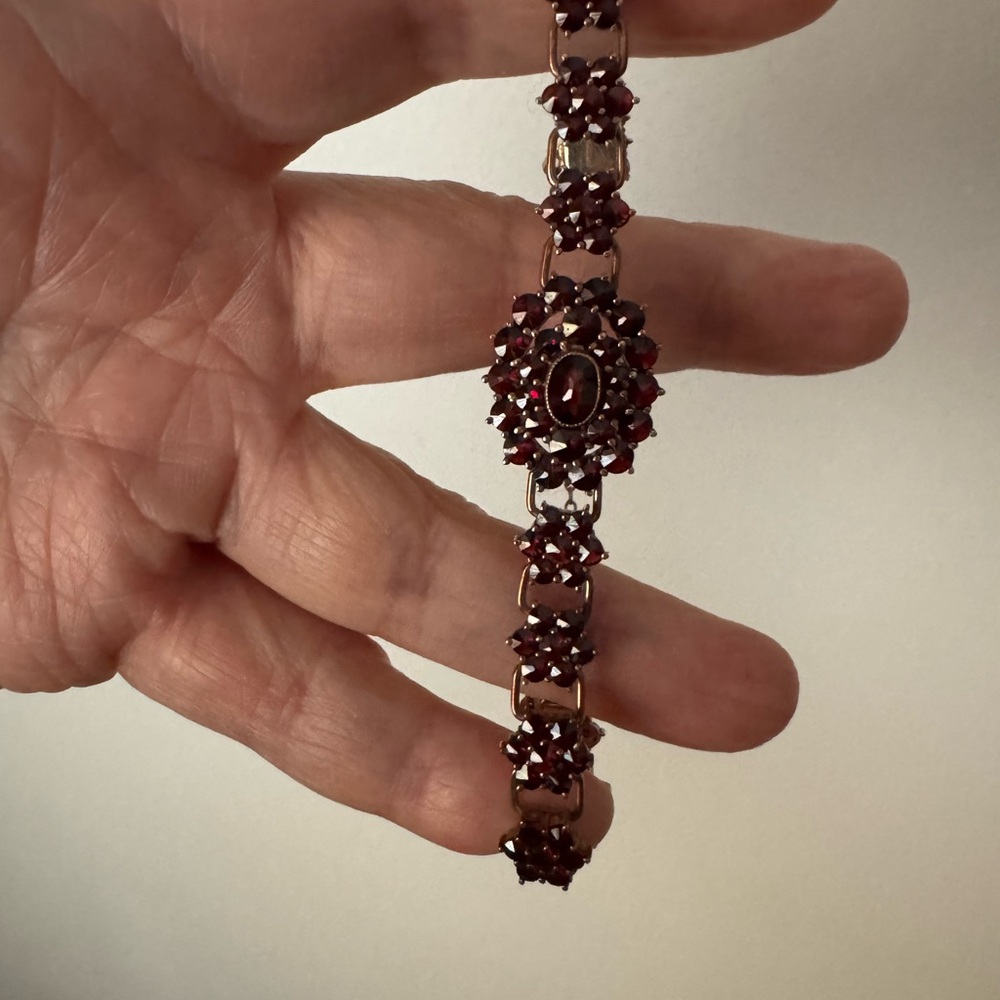 Antique Garnet Bracelet - Picture 2 of 7
